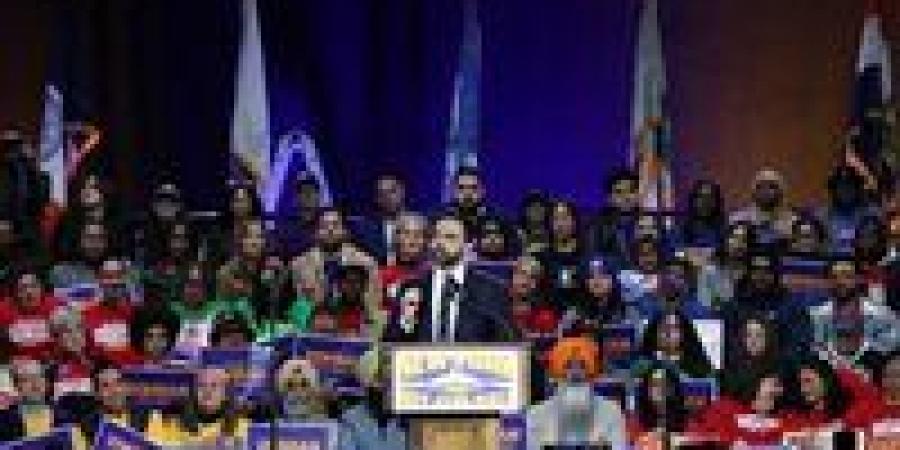 ترامب
      يهدد
      نيويورك
      في
      حال
      فوز
      ممداني..
      5
      سيناريوهات
      ساخنة
      بعد
      الاقتراع