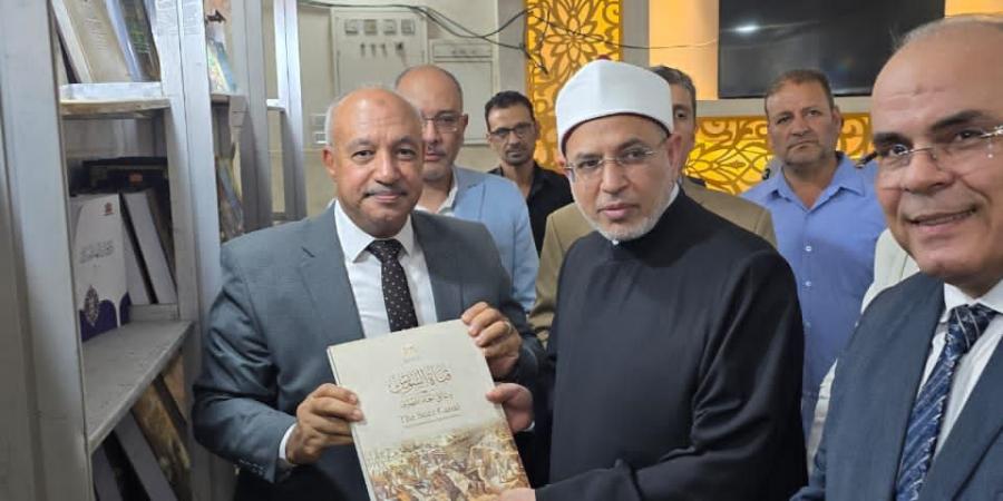 دار الكتب تشارك في معرض كلية الدراسات الإسلامية للبنات بجامعة الأزهر