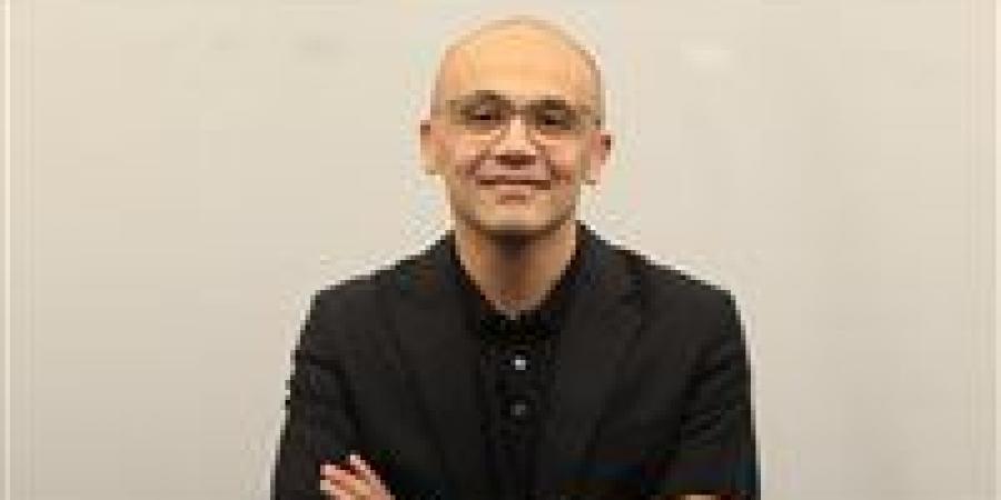 تكليف أحمد حسام عوض مسئولًا عن تطوير الحقوق التجارية لقطاع الكرة والنشاط الرياضي بالأهلي