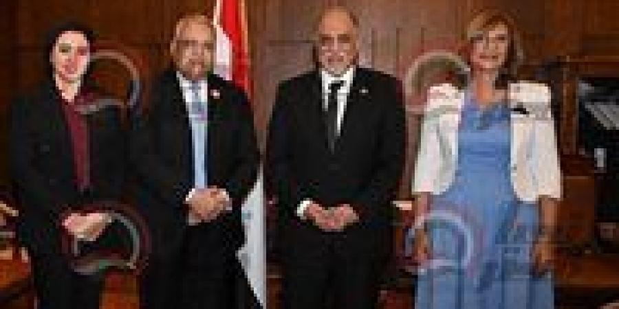 تضامن الشيوخ لتحيا مصر: إعادة النظر في تشريعات الرعاية الاجتماعية وفتح أفق جديدة تتعلق بحقوق الإنسان