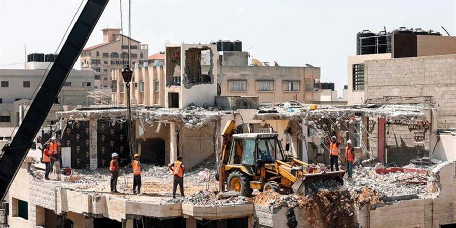 كيف تعمل مصر على إزالة العقبات لتسريع إعمار غزة وضمان بقاء الفلسطينيين بأرضهم؟