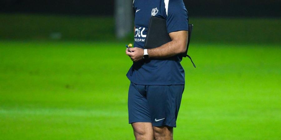 السوبر المصري.. أحمد عبدالرؤوف يلقي محاضرة فنية قبل مران الزمالك