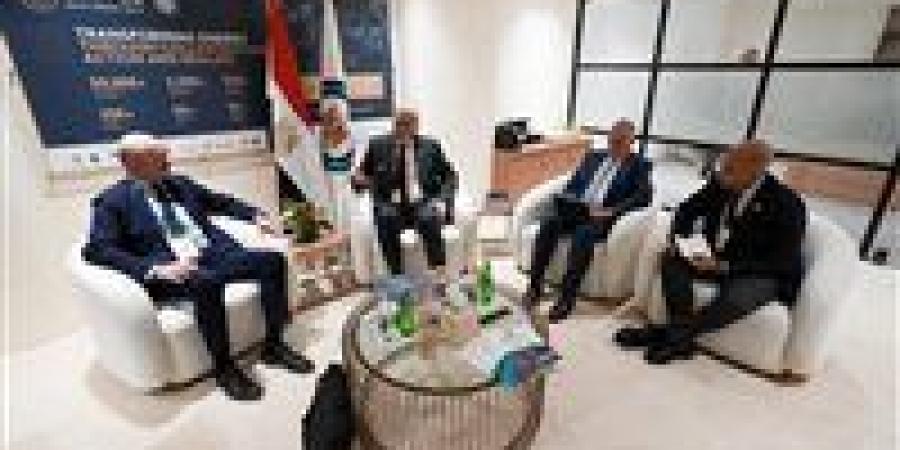 في ختام مشاركته بأديبك 2025.. لقاءات مُكثفة لوزير البترول والثروة المعدنية مع قيادات الشركات العالمية