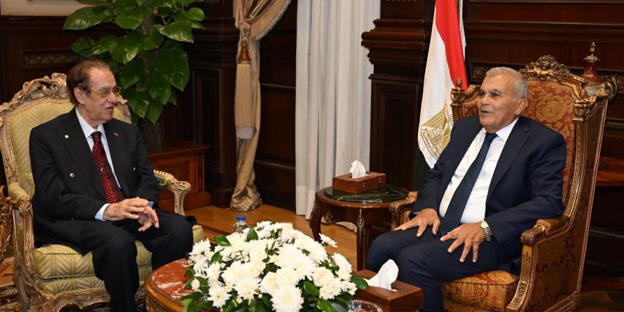 «عدلي حسين ونبيل صادق»رئيس الشيوخ يواصل استقبال المهنئين من الهيئات القضائية