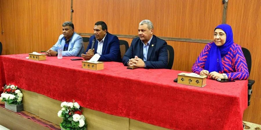 ورشة عمل عن السلامة والصحة المهنية في المعامل بكلية العلوم جامعة الوادي الجديد