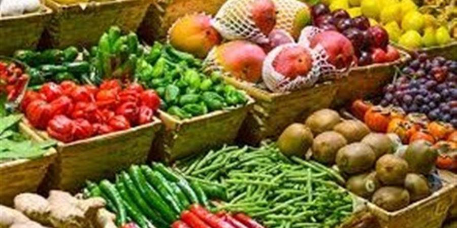 استمرار العروض المميزة على الخضروات والفواكه الطازجة في سوهاج اليوم الخميس 6 نوفمبر 2025