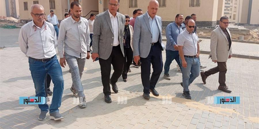 "الإسكان" تتابع تطوير شبكات المياه والصرف بمدينة 15 مايو استعدادا للشتاء