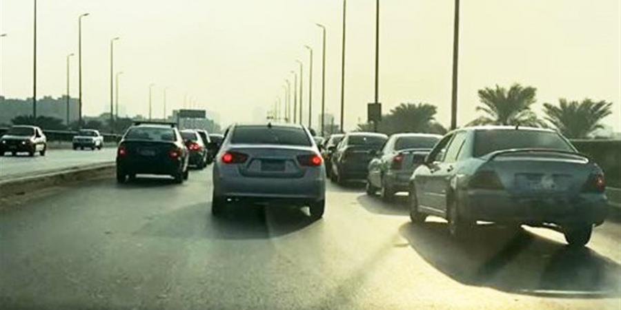 نشرة مرور الصباح.. زحمة متوسطة في القاهرة والجيزة