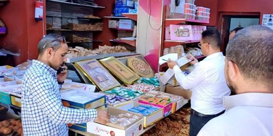 حملات تموينية مكبرة بالقاهرة تضبط 192 شيكارة دقيق مدعم و339 مخالفة