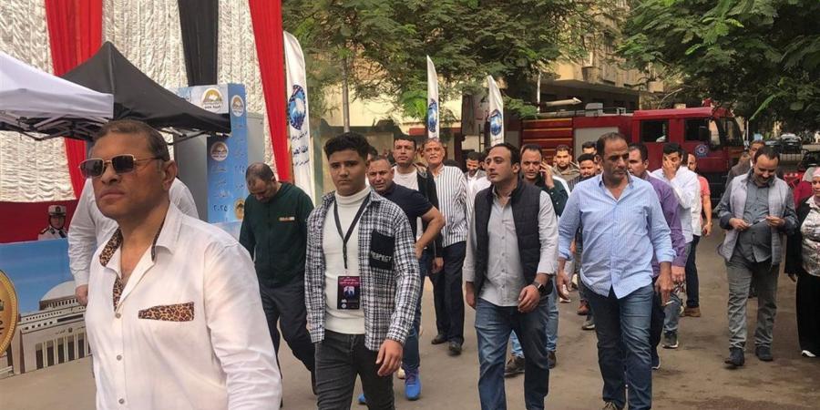 الشباب في مقدمة صفوف الناخبين بلجان انتخابات مجلس النواب بالهرم