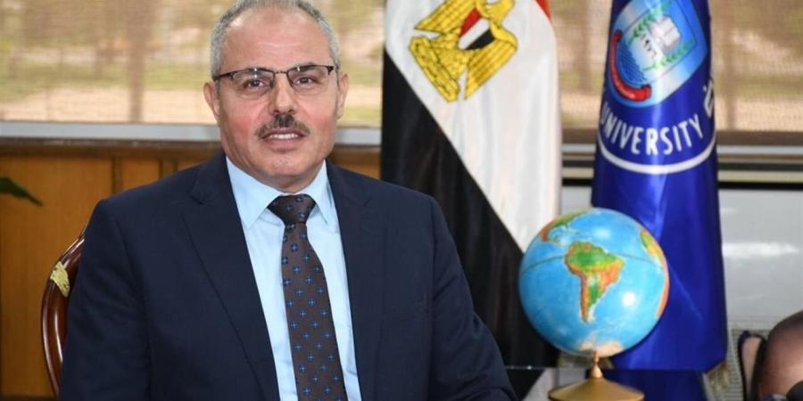 جامعة قناة السويس تنفذ قافلة شاملة للتوعية والخدمات الطبية بالتل الكبير