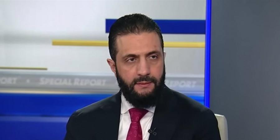 «اللقاء التاريخي».. ما الهدية التي منحها ترامب إلى الشرع خلال زيارته البيت الأبيض؟