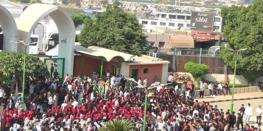 انتخابات النواب.. حشود وإقبال كثيف على التصويت بمركز وبندر سوهاج وجزيرة شندويل