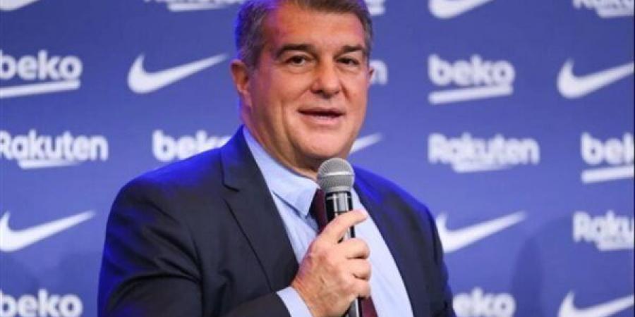 خوان لابورتا: لم أكن أعلم بزيارة ميسي إلى كامب نو.. والعلاقة مع ريال مدريد متوترة لكننا نحافظ على الاحترام