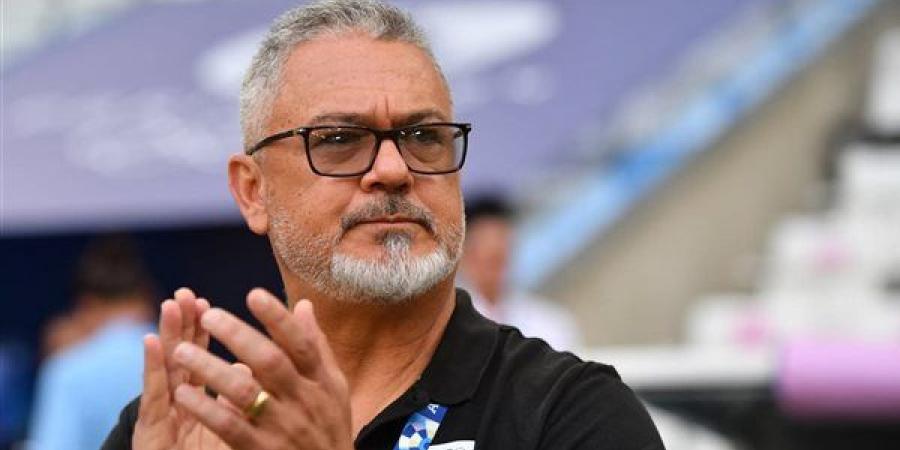 روجيرو ميكالى: الزمالك لم يفاوضنى لتدريب الفريق وشرف لى تولى قيادته