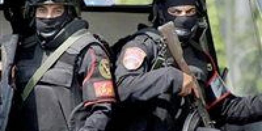 ضبط شاب متهم بالنصب على راغبى السفر للعمل بالخارج بالجيزة