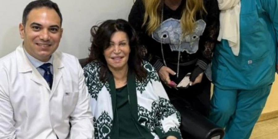 حقن للركب والضهر.. نهال عنبر تكشف تطورات حالة نجوى فؤاد الصحية