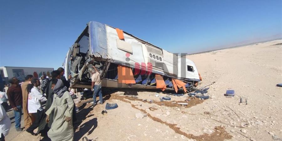 إسعاف الأقصر وأسوان تدفع بـ 25 سيارة لنقل مصابي حادث أتوبيس أسنا