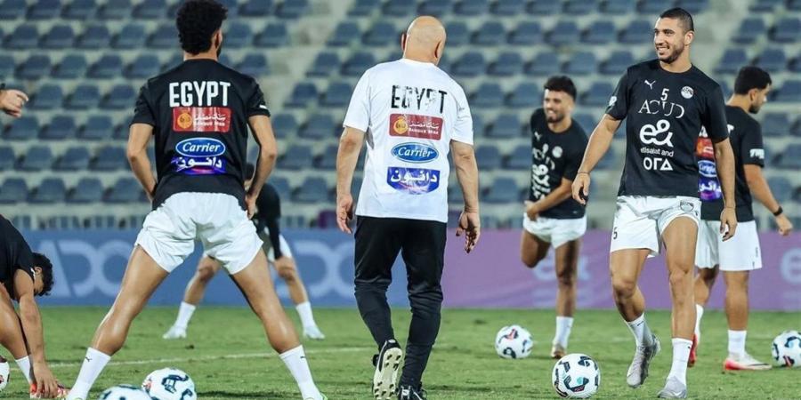 ترتيب الأوراق استعداداً للرأس الأخضر.. حسام حسن يتراجع عن طريقة اللعب الجديدة