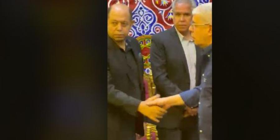 أحمد شوبير يشارك في عزاء الراحل محمد صبري.. واستقبال أحمد سليمان رغم الخلافات