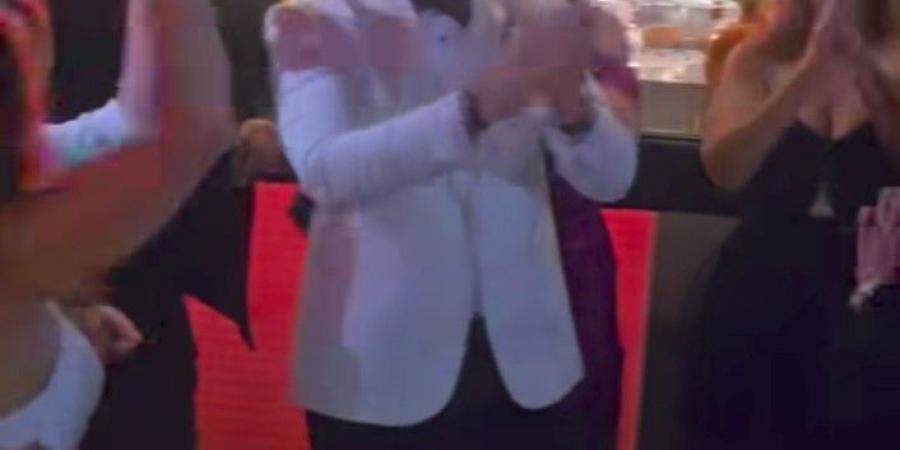 بحضور نجوم الفن والإعلام.. الإعلامي أحمد سالم يحتفل بعقد قرانه على فتاة من خارج الوسط