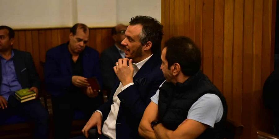 خالد عبد العزيز يقدم واجب العزاء في الراحل محمد صبري