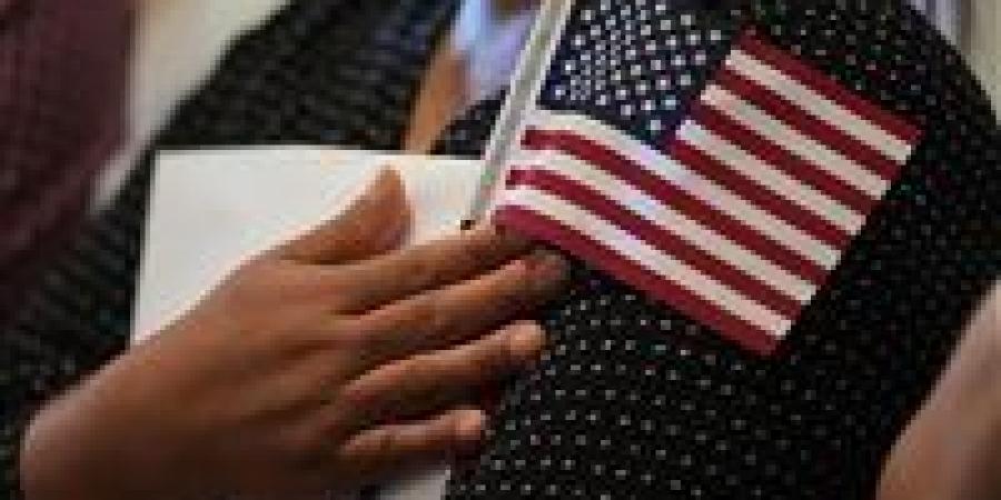 الأمريكيات عايزين يهجوا.. واحد من كل 5 أمريكيين يحلم بمغادرة البلاد