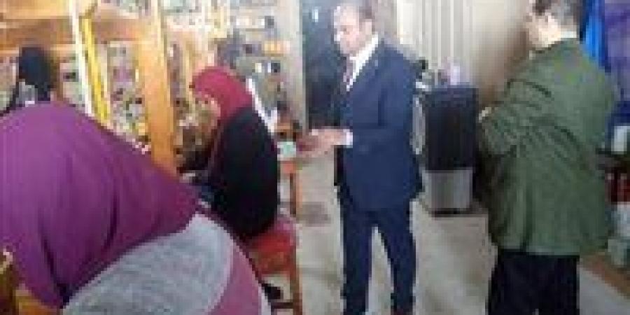 مديرية العمل بالأقصر تنظم ندوات تثقيفية بقانون العمل الجديد وحملات متابعة لسير العمل بعدد من المنشآت