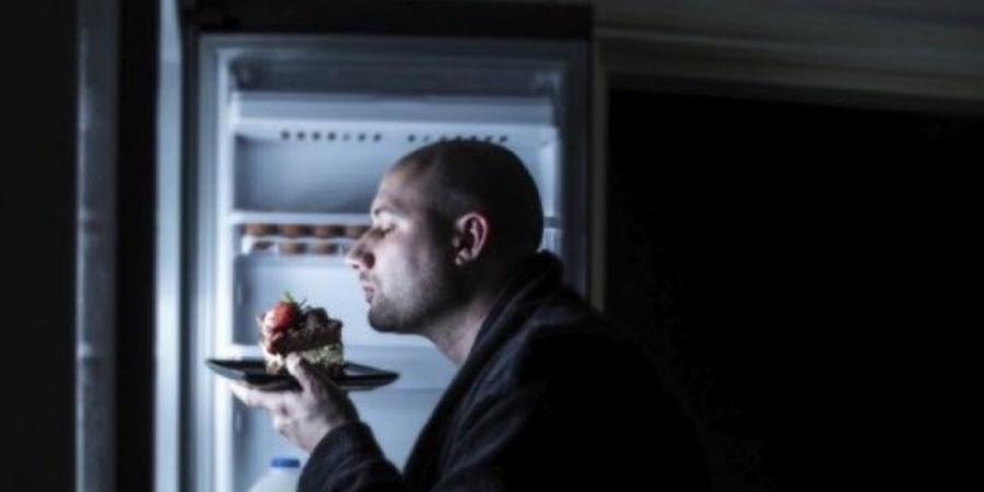 طريقة صحية تناول الطعام ليلا