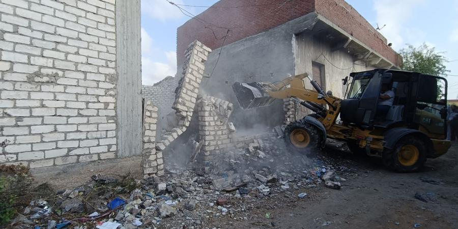 محافظ الإسكندرية يشدد على رؤساء الأحياء بالتعامل الحاسم مع أي مخالف