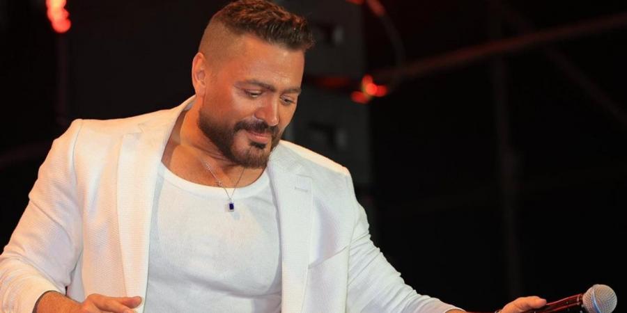 تامر حسني يوقف نشاطه مؤقتًا بعد وعكة صحية ويطرح ألبومه الجديد "لينا ميعاد"