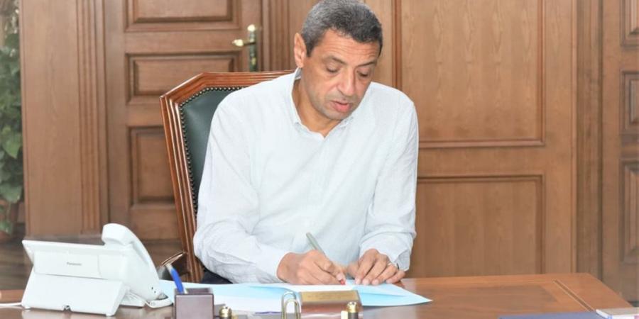 محافظ السويس يُدشن المرحلة الثانية من مبادرة "سفراء السويس" بالمنطقة الأزهرية