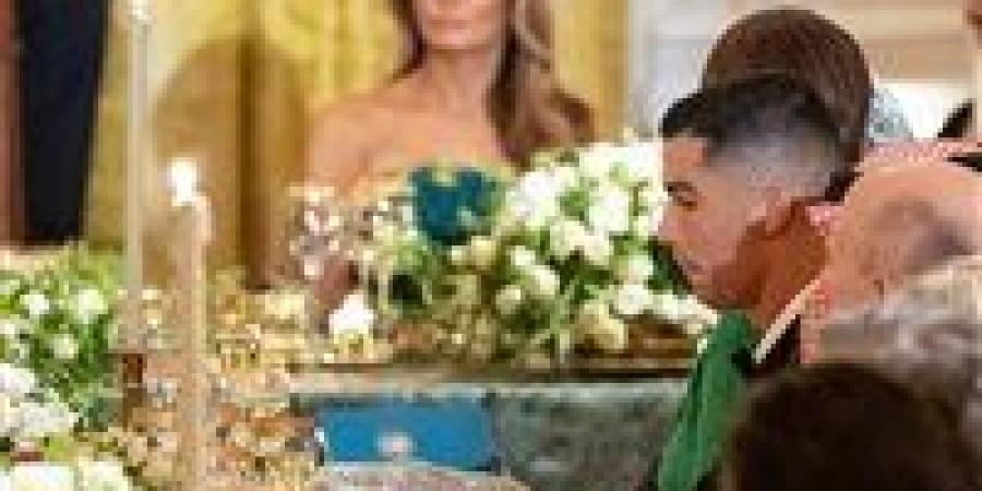 ترامب يفاجئ رونالدو بجملة تشعل الاهتمام الإعلامي