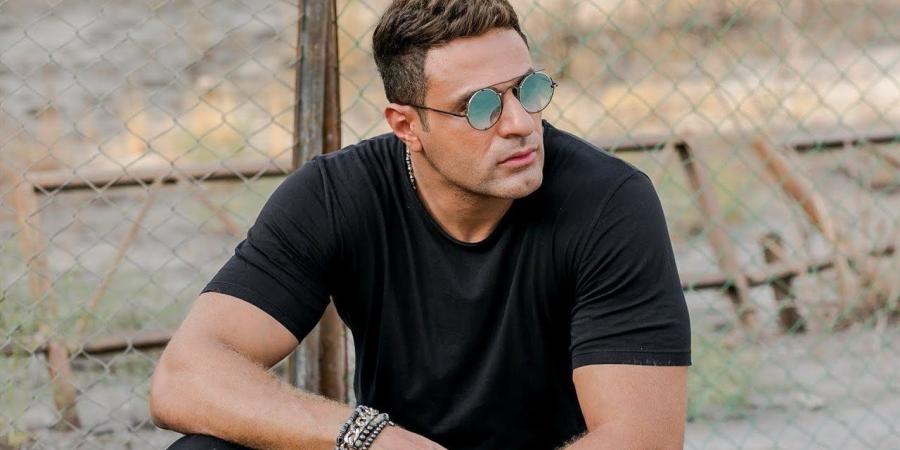 اليوم.. محاكمة فتاة بتهمة سب وقذف الفنان محمد نور عبر "فيسبوك"