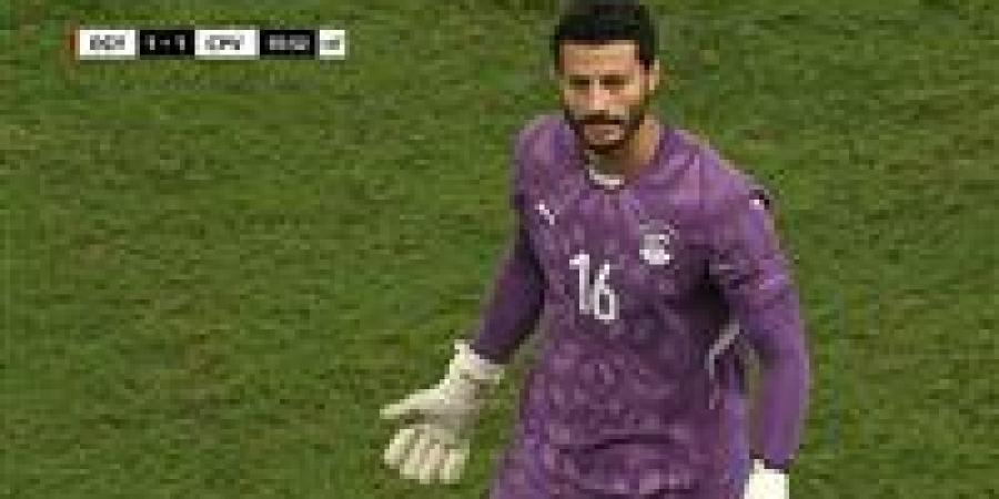 "لا يليق بـ كابتن الأهلي".. صلاح سليمان يفتح النار على اعتراض محمد الشناوي أمام كاب فيردي