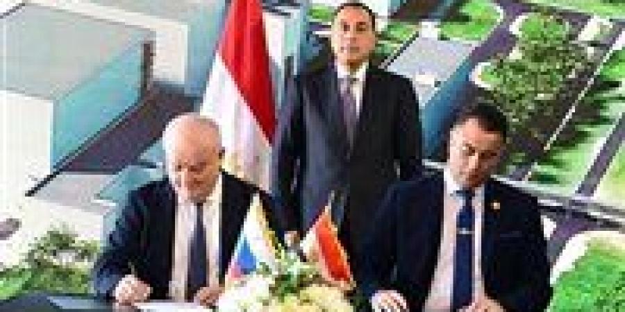 رئيس الوزراء يشهد توقيع أمر شراء الوقود النووي لمحطة الضبعة واتفاقية البرنامج الشامل