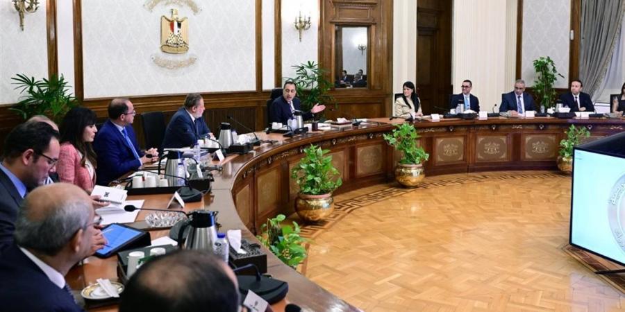رئيس الوزراء يترأس اجتماع المجموعة الوزارية الاقتصادية