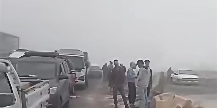 إغلاق بوابات الطريق الإقليمي بالخطاطبة بسبب الشبورة