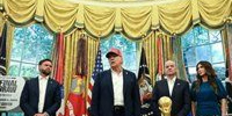 تأهل تاريخي لكأس العالم 2026 وفرحة الجماهير تهددها القرارات الترامبية