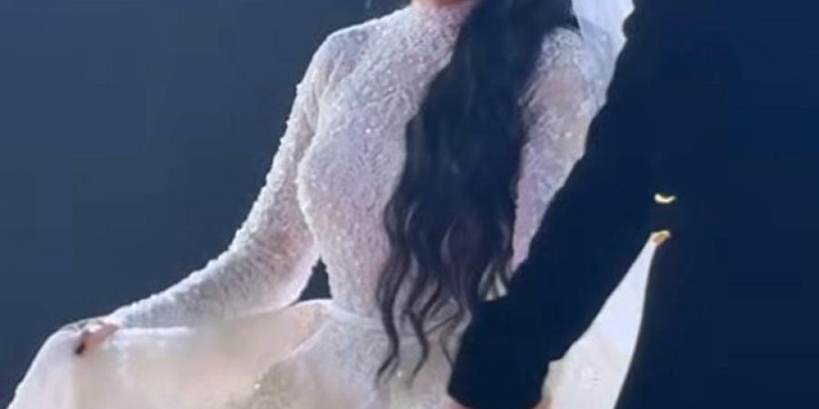 كان نفسي جوزي يكون معايا.. رانيا يوسف تظهر بفستان زفاف| ما القصة