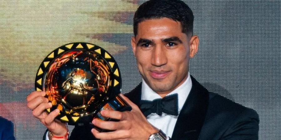 أشرف حكيمي حديث العالم بعد التتويج بجائزة أفضل لاعب في إفريقيا 2025