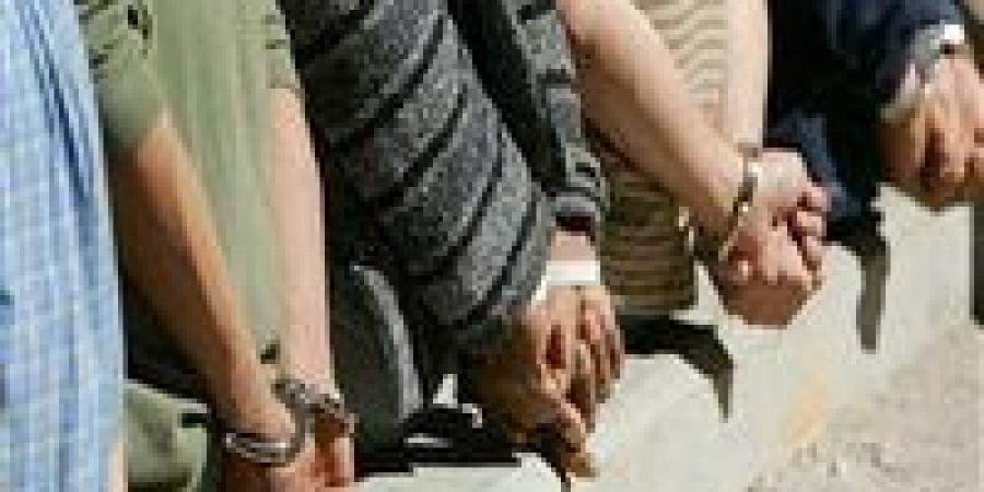 ضبط 3 طلاب تعدوا على شاب بالضرب وتسببوا في وفاته.. الحادثة لا علاقة لها بالانتخابات