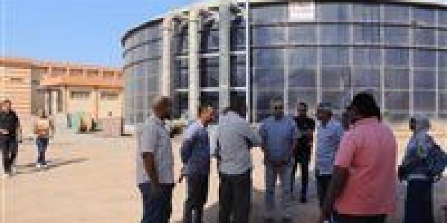 رئيس شركة مياه البحر الأحمر يناقش ضخ المياه بنظام 24 ساعة في عدة مناطق بالغردقه ويتفقد محطة مياه الدهار