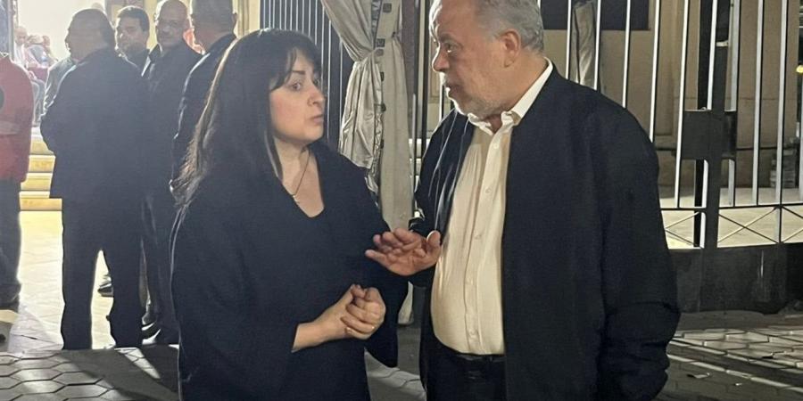 أشرف زكي ينفي منع هند عاكف من الظهور