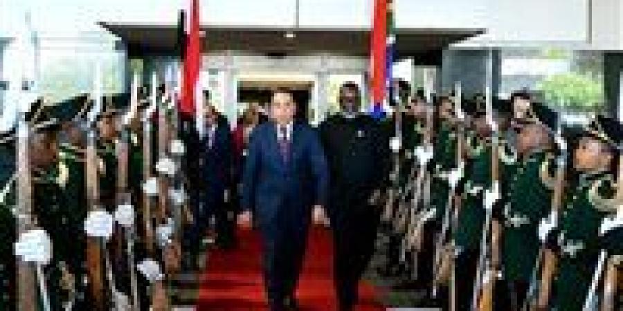 رئيس الوزراء يصل جوهانسبرج لتمثيل مصر في قمة مجموعة العشرين 2025