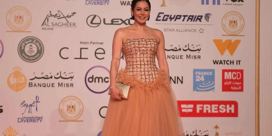 لقاء الخميسي على ريد كاربت حفل افتتاح مهرجان القاهرة السينمائي الدولي.. صور