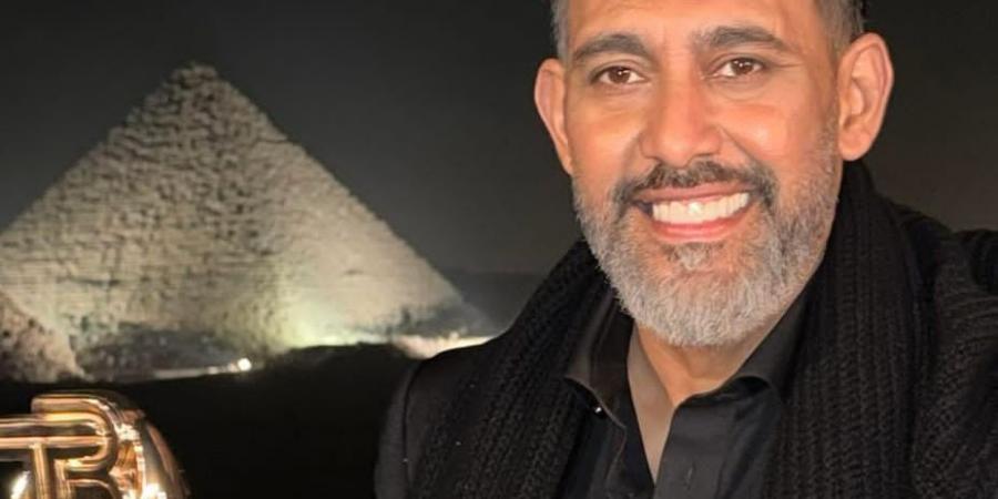 بعد تكريمه في حفل The Best.. عمرو مصطفى للهضبة: بشكرك وعملنا أغاني حلوة