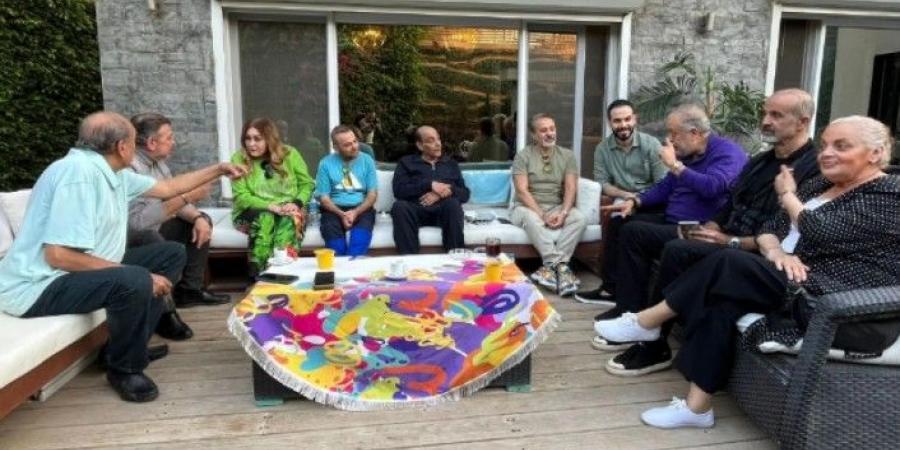 بعد زيارة مجلس النقابة له.. تفاصيل عودة أشرف زكي للممارسة نشاطه كنقيب للممثلين