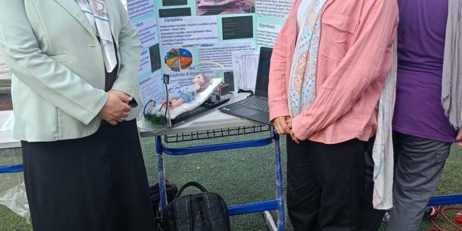 سرير ينقذ حياة المرضي.. طلاب مبتكرون بالمركز الاستكشافي بالمنصورة يطلقون مشاريع علمية مبتكرة