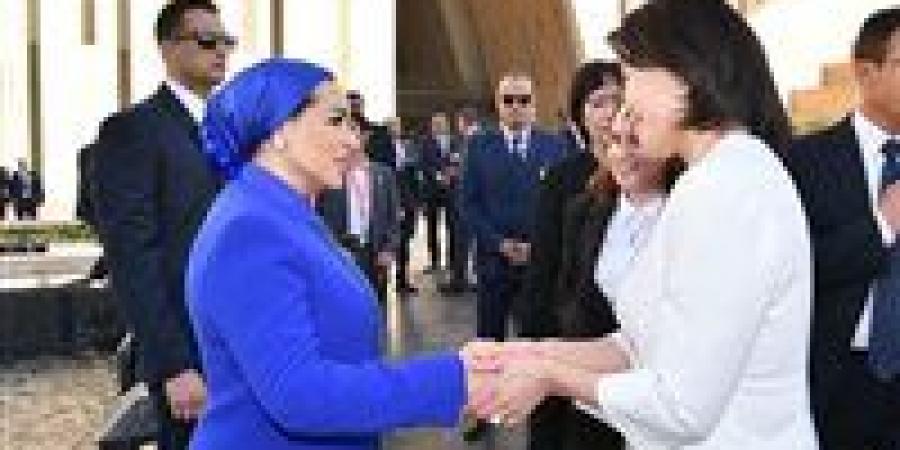 السيدة انتصار السيسي تبدي فخرها باستقبال السيدة “كيم هي-كيونج”